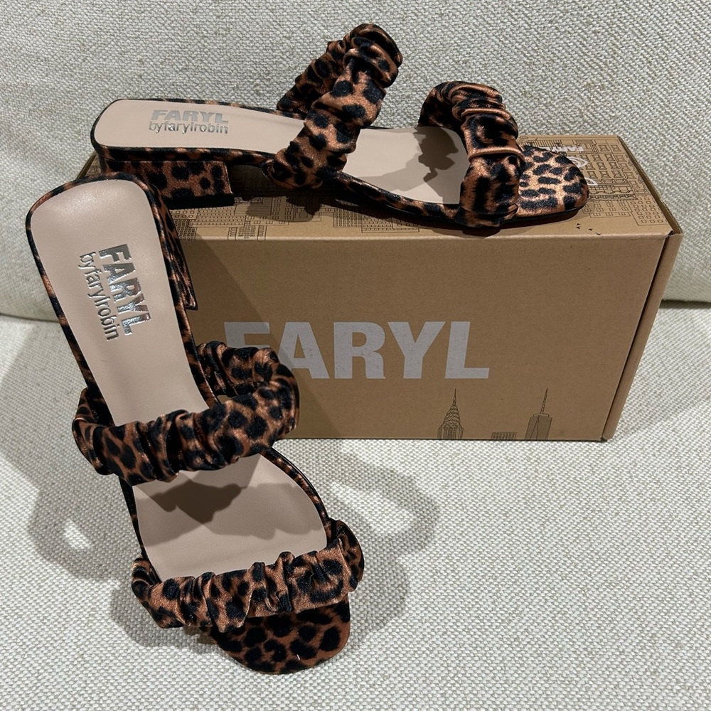 Farylrobin Leopard Print Ruched Dual Strap Barnet Sandals Slide On Size 5 NIB